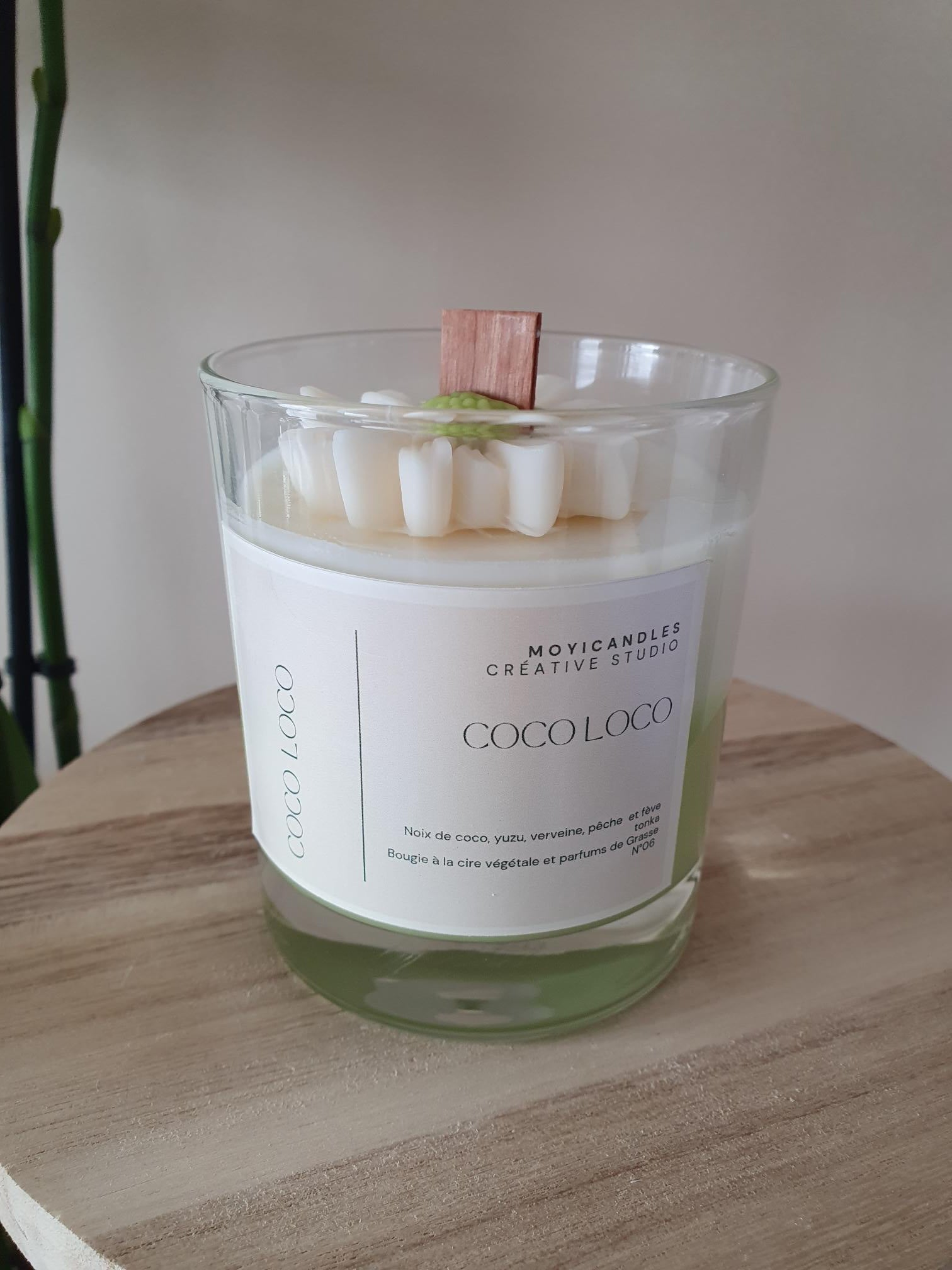 Coco Loco à fleur - Bougie parfumée à la coco et citron Yuzu en cire végétale - Moyicandles